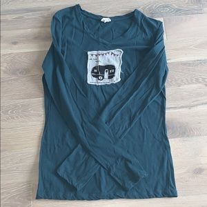 Natural Life XL long sleeve patch V-neck tee